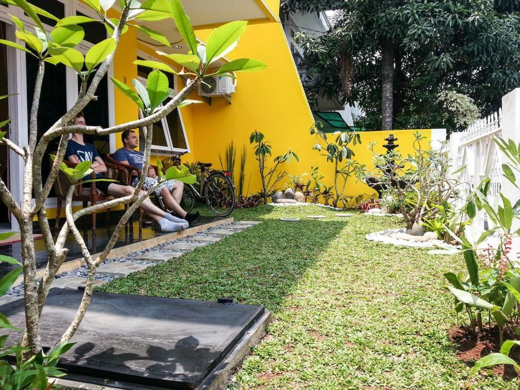 Cendana Mulia Hostel Μπογκόρ Εξωτερικό φωτογραφία
